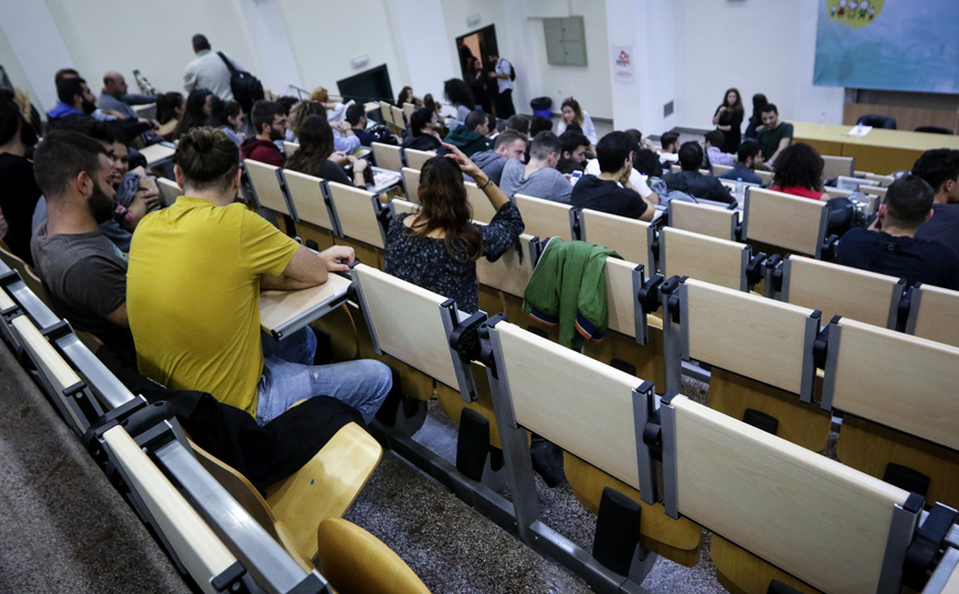 Κορονοϊός &#8211; Πανεπιστήμια: Συναγερμός από τους καθηγητές για μη τήρηση των υγειονομικών μέτρων