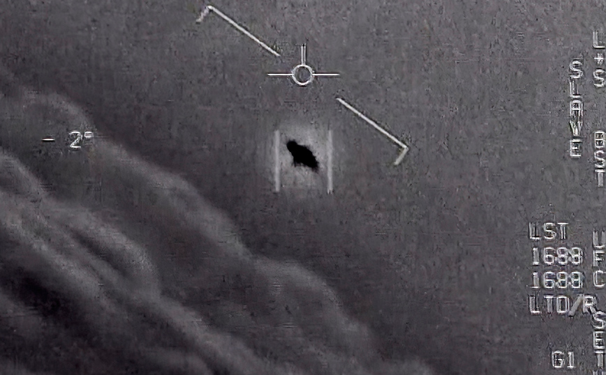 Βίντεο με UFO: Γιατί απαιτεί «συγγνώμη» από το Πεντάγωνο ένας βετεράνος του Ναυτικού