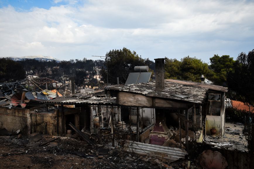 Αναβλήθηκε η δεύτερη δίκη για την πυρκαγιά στο Μάτι &#8211; Πρέπει να ζητηθεί η άρση της ασυλίας της Ρένας Δούρου