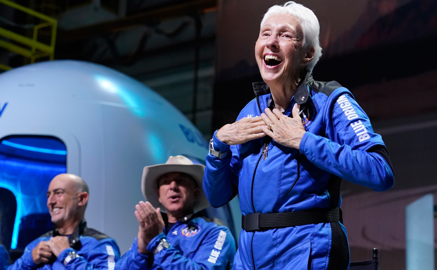 Η 82χρονη που πέταξε με τον Τζεφ Μπέζος στο διάστημα δεν ενθουσιάστηκε και τόσο &#8211; Πώς περιέγραψε την εμπειρία της