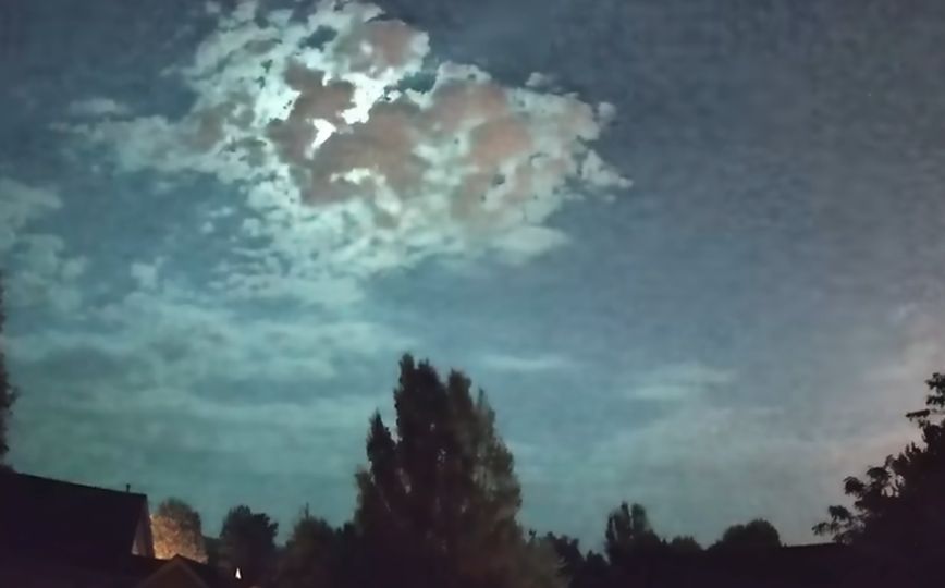 Εντυπωσιακά πλάνα στο Αϊντάχο με τη νύχτα να γίνεται μέρα από μετεωρίτη που «άναψε» τον ουρανό