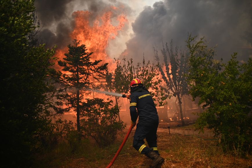 Πολύ υψηλός ο κίνδυνος πυρκαγιάς για αύριο, Σάββατο &#8211; Ποιες περιφέρειες βρίσκονται στο «πορτοκαλί»