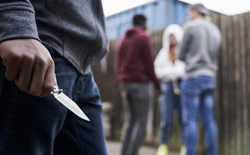 Τρόμος σε προαύλιο σχολείου στην Καισαριανή: Λήστεψαν με απειλή μαχαιριού ανήλικους μαθητές 