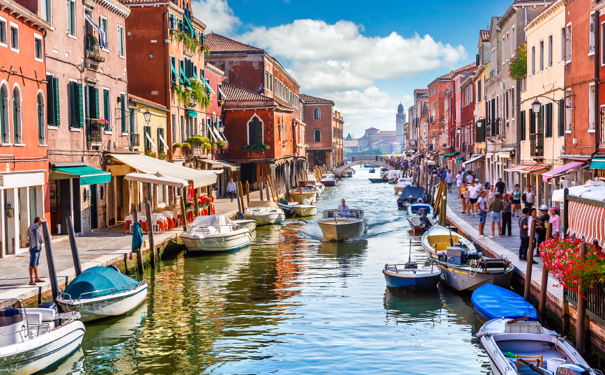 Ο πραγματικός λόγος που η Βενετία χτίστηκε στο νερό