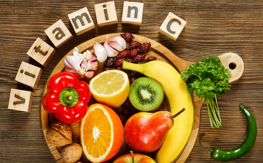 Οι τροφές γεμάτες με Βιταμίνη C που θα σας βοηθήσουν να ενισχύσετε το ανοσοποιητικό σας