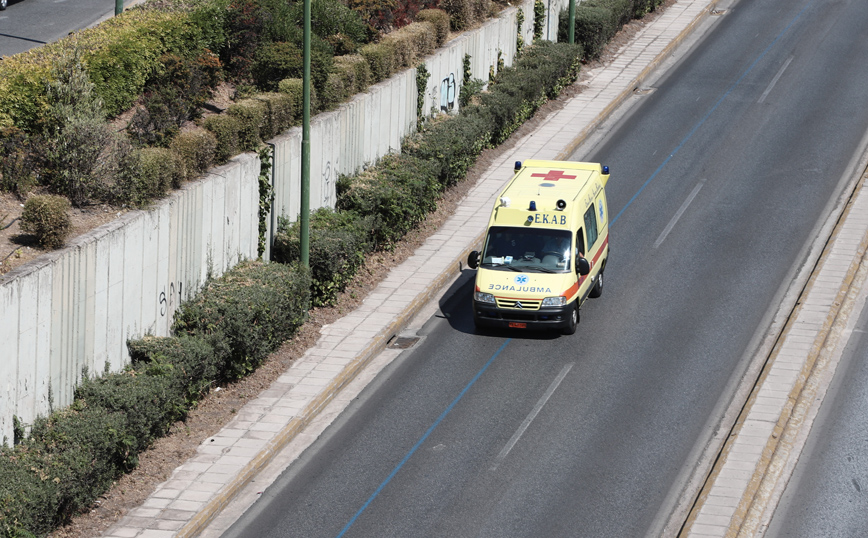 Τροχαίο ατύχημα με απεγκλωβισμό στο Ηράκλειο – Στο νοσοκομείο ο τραυματίας
