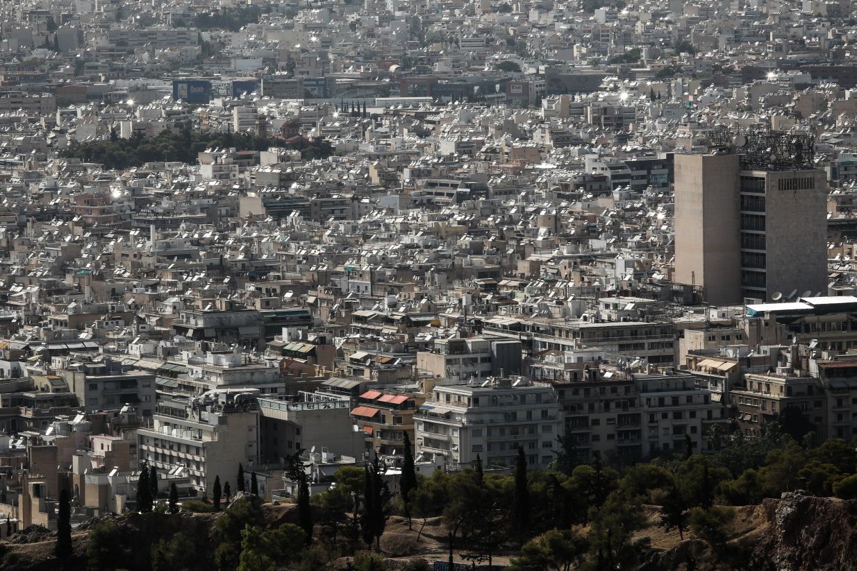 Στον κλοιό της Εφορίας οι φορολογούμενοι με  εισοδήματα από ακίνητα