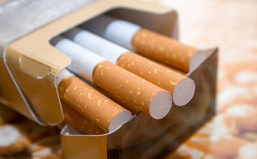 Εργοστάσιο παραγωγής λαθραίων τσιγάρων στη Χαλκιδική – Συνελήφθησαν 30 άτομα και κατασχέθηκαν 500.000 πακέτα