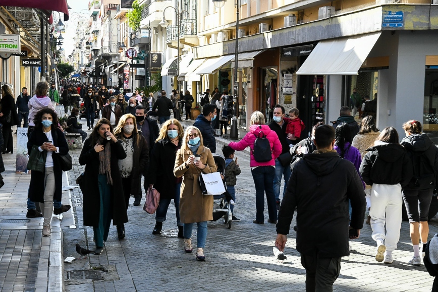 «Χαμηλό βαρομετρικό» σε νοικοκυριά και εργαζόμενους από κορονοϊό και ακρίβεια: Ποια αγαθά δεν θα αγοράσουν οι Έλληνες