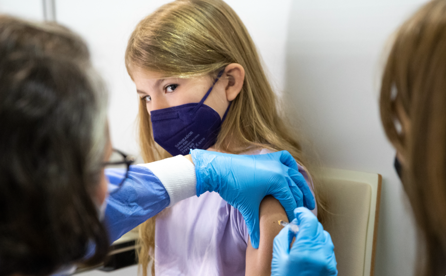 Πράσινο φως για το εμβόλιο στα παιδιά 5-11 ετών – Πότε αναμένεται στη χώρα μας
