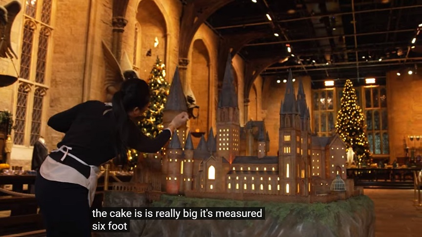 Το κάστρο Χόγκουαρτς έγινε τούρτα για να γιορτάσει τα 20 χρόνια των ταινιών του Χάρι Πότερ