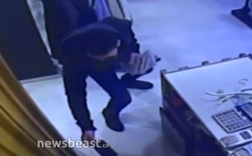 Βίντεο &#8211; ντοκουμέντο από… ταχυδακτυλουργική κλοπή κινητού μέσα από κατάστημα ρούχων