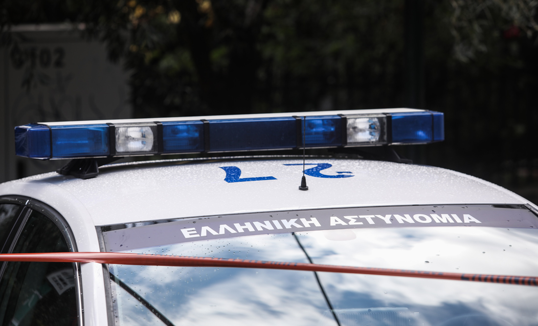Θεσσαλονίκη: Αστυνομικοί καταδίωξαν και έπιασαν 32χρονο τσαντάκια που χτύπησε ηλικιωμένο για να τον κλέψει