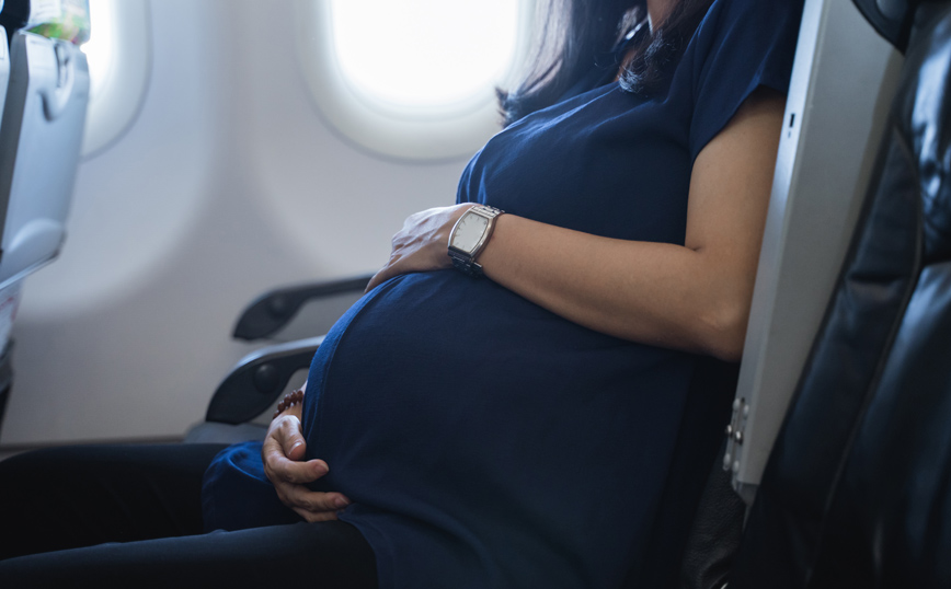Πώς προσδιορίζεται η ιθαγένεια για τα μωρά που γεννιούνται σε διεθνείς πτήσεις