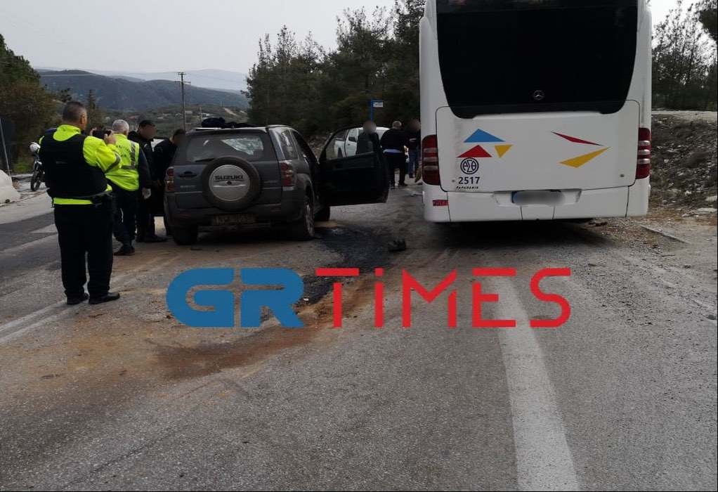 Σοβαρό τροχαίο στη Θεσσαλονίκη: Ένας νεκρός και τέσσερις τραυματίες &#8211; Εικόνες από τη σύγκρουση τζιπ με λεωφορείο