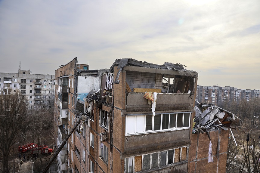 Πόλεμος στην Ουκρανία: Οι αρχές κατηγορούν τον στρατό της Ρωσίας πως χρησιμοποίησε οβίδες φωσφόρου στη Μαρίνκα