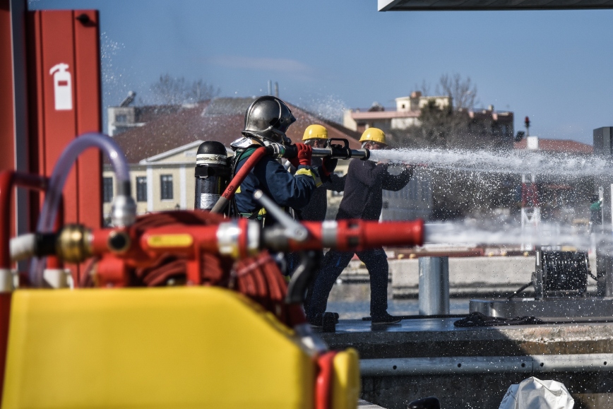 Άργος: Λήστεψαν πυροσβέστες που έδιναν μάχη με την φωτιά &#8211; Έκλεψαν μέχρι και τα κράνη