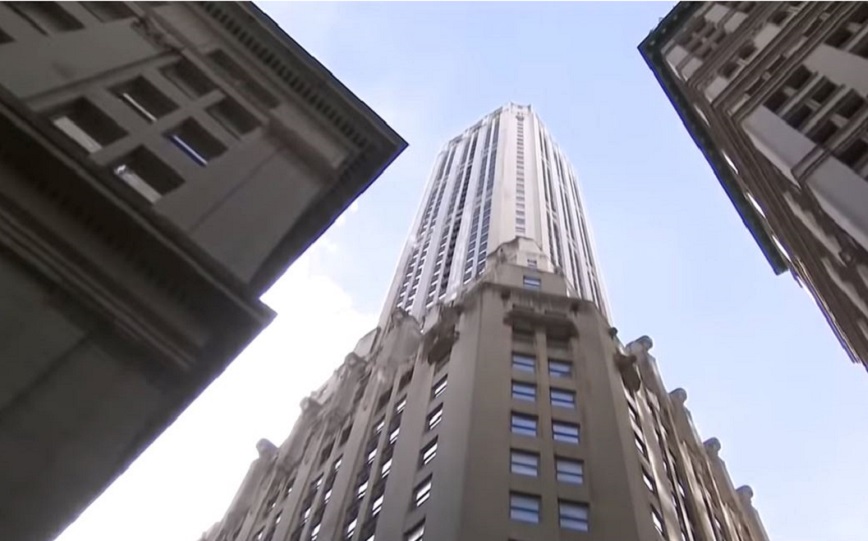 Ο ουρανοξύστης&#8230; κόλαση στις ΗΠΑ: Οι βλάβες στο ασανσέρ που έχουν εγκλωβίσει τους ενοίκους