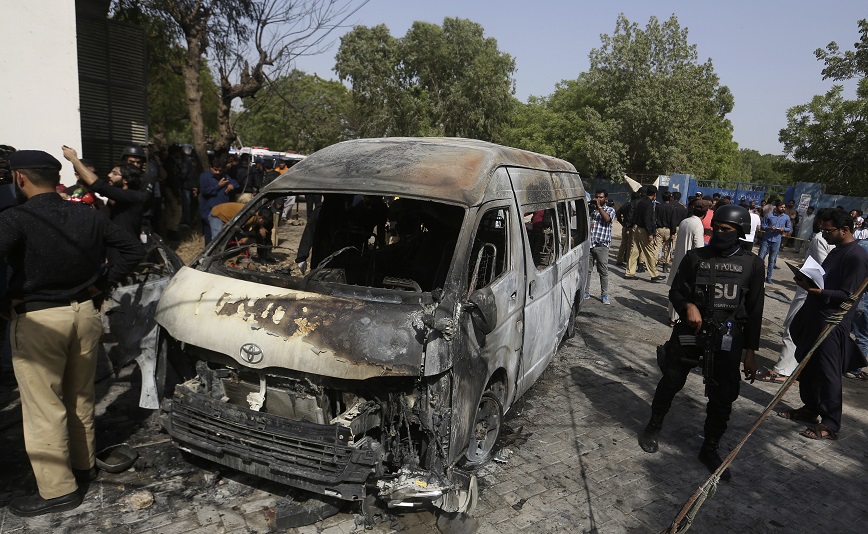 Πακιστάν: Επίθεση αυτοκτονίας από γυναίκα καμικάζι &#8211; Τέσσερις νεκροί