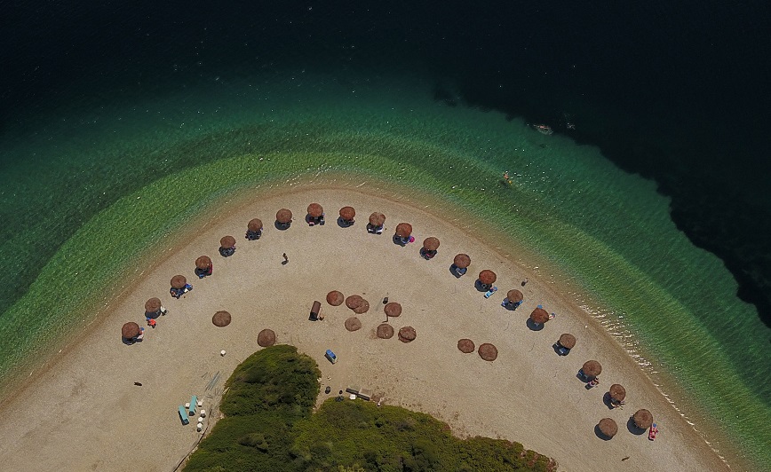 Times: Αυτό είναι το κορυφαίο ελληνικό νησί ανάμεσα σε 25 καλοκαιρινούς προορισμούς