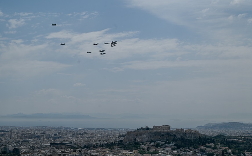 «Stolen Cerberus»: Αεροσκάφη πετούν σήμερα πάνω από την Ακρόπολη