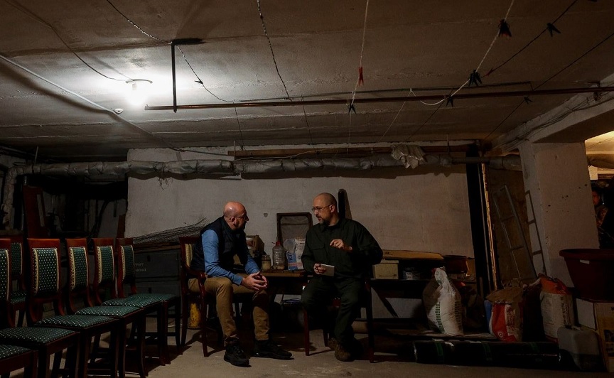 Πόλεμος στην Ουκρανία: Η φωτογραφία μέσα από το καταφύγιο της Οδησσού όπου «φυγαδεύτηκε» ο Σαρλ Μισέλ