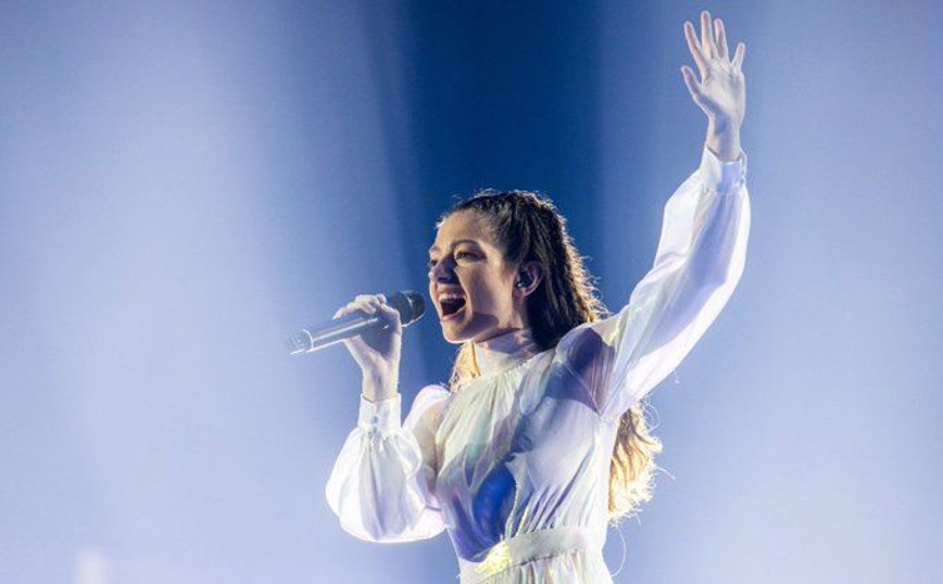 Ημιτελικός Eurovision 2022: Η Αμάντα Γεωργιάδη μάγεψε με τη φωνή της &#8211; Χειροκροτήματα όσο τραγουδούσε