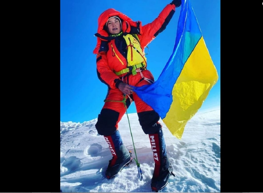 Αντονίνα Σαμοϊλοβα: Σήκωσε την ουκρανική σημαία στην υψηλότερη κορυφή του πλανήτη