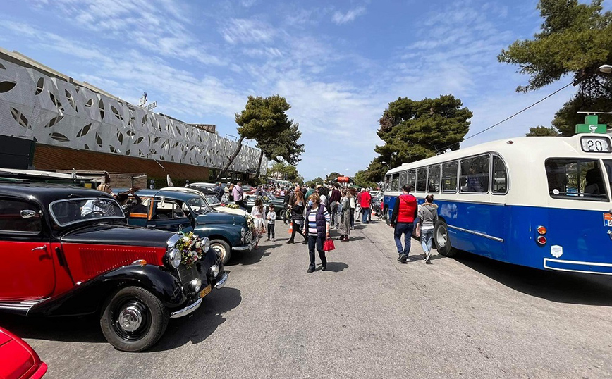 16ος Γύρος Κηφισιάς: Αντίκες και λουλούδια