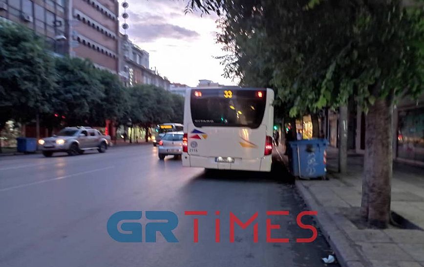 Θεσσαλονίκη: Απείλησαν με μαχαίρι ελεγκτές αστικού λεωφορείου επειδή τους ζήτησαν τα εισιτήριά τους