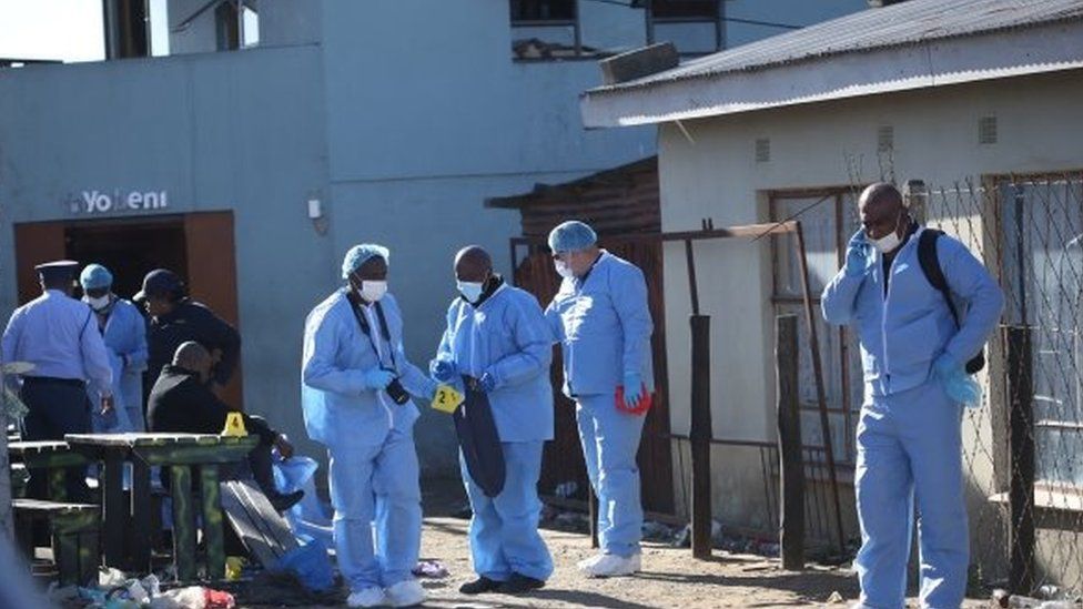 Νότια Αφρική: Τουλάχιστον 22 νεκροί σε νυχτερινό κέντρο στο Ίστ Λόντον