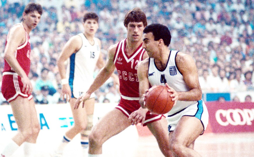 Νίκος Γκάλης: Η FIBA ευχήθηκε για τα 66α γενέθλια με βίντεο από τα «όργια» στο Ευρωμπάσκετ 1987
