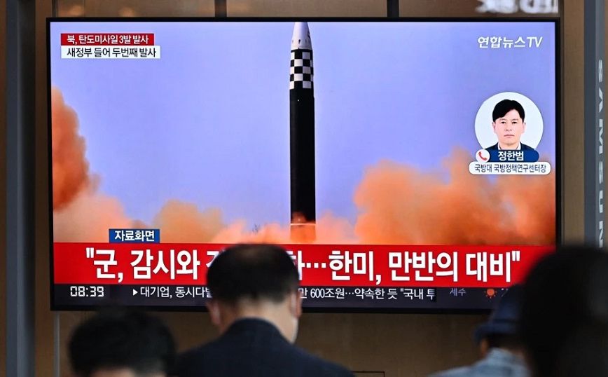 Μαζικές εκτοξέσεις βαλλιστικών πυραύλων από τη Βόρεια Κορέα