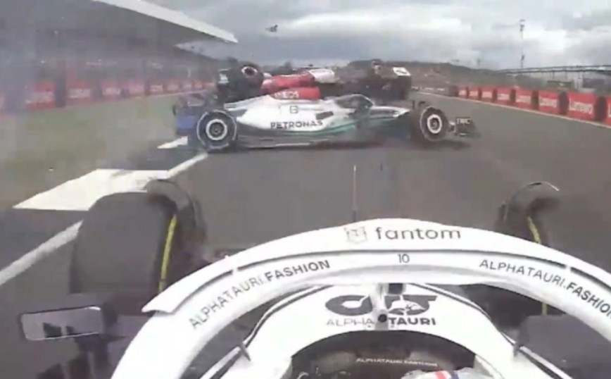 Τρόμος στη Formula 1: Γύρισε ανάποδα το μονοθέσιο του Ζου &#8211; Δείτε το βίντεο