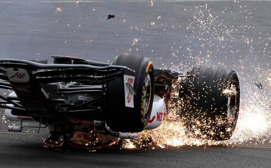 Formula 1: Σοκαριστικό βίντεο από την εξέδρα για το ατύχημα του Ζου