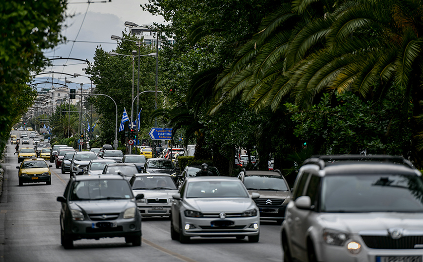 Τέλη κυκλοφορίας: Κατάθεση πινακίδων με πέντε κλικ από το κινητό &#8211; Ποιοι κινδυνεύουν με πρόστιμο 10.000 ευρώ