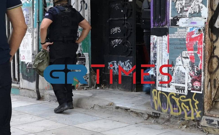 Θεσσαλονίκη: Αστυνομική επιχείρηση για την εκκένωση κατάληψης στην Εγνατία