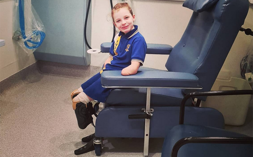 Πώς αυτό που ξεκίνησε ως γρίπη κατέληξε σε εφιάλτη για 4χρονη – Η μικρή έχασε τα χέρια και τα πόδια της