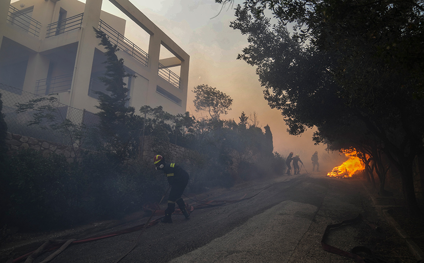 Φωτιά στην Πεντέλη: Σε λειτουργία το arogi.gov.gr για τους πληγέντες