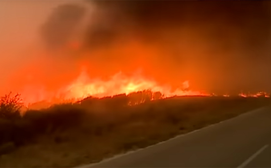 Πορτογαλία: «Μάχη» με τις φλόγες στον εθνικό δρυμό της Σέρα ντα Εστρέλα &#8211; Αναζωπυρώθηκε η φωτιά