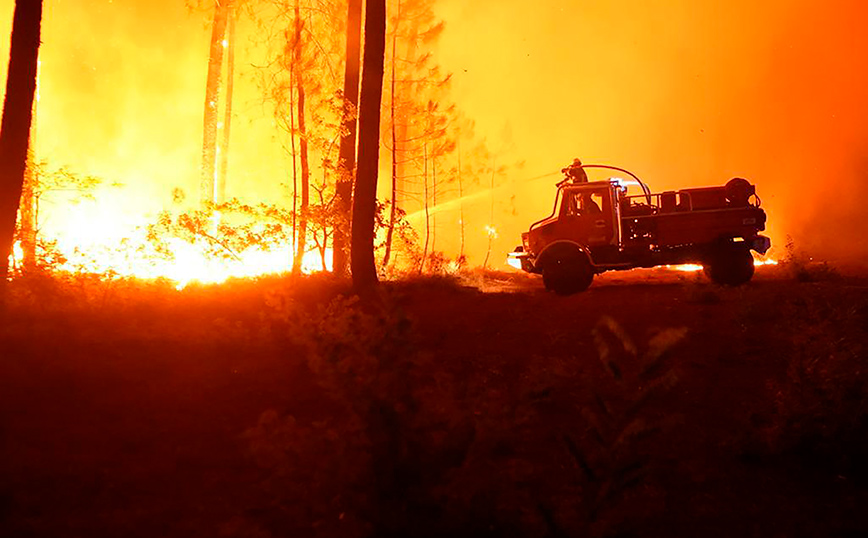 Γαλλία: Μάχη για την κατάσβεση μιας δασικής πυρκαγιάς «τέρατος» κοντά στο Μπορντό