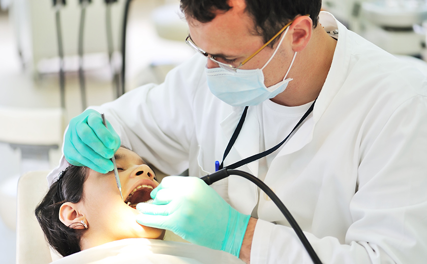 Δωρεάν οδοντιατρικές υπηρεσίες για παιδιά 6-14 ετών από τον δήμο Αθηναίων