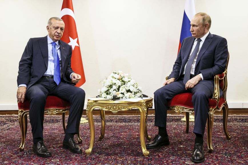  Η Μόσχα καλεί την Άγκυρα να μην «αποσταθεροποιήσει» τη Συρία με μια εισβολή