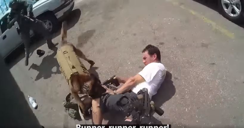 ΗΠΑ: Αστυνομικοί σκοτώνουν άνδρα που σημάδεψε το κεφάλι αστυνομικού σκύλου
