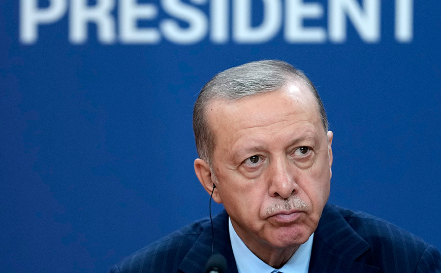 «Πόρτα» από την Κομισιόν σε Τουρκία και Ερντογάν &#8211; «Καμία σχέση οι διαδικασίες ένταξης στην Ε.Ε. και στο ΝΑΤΟ»