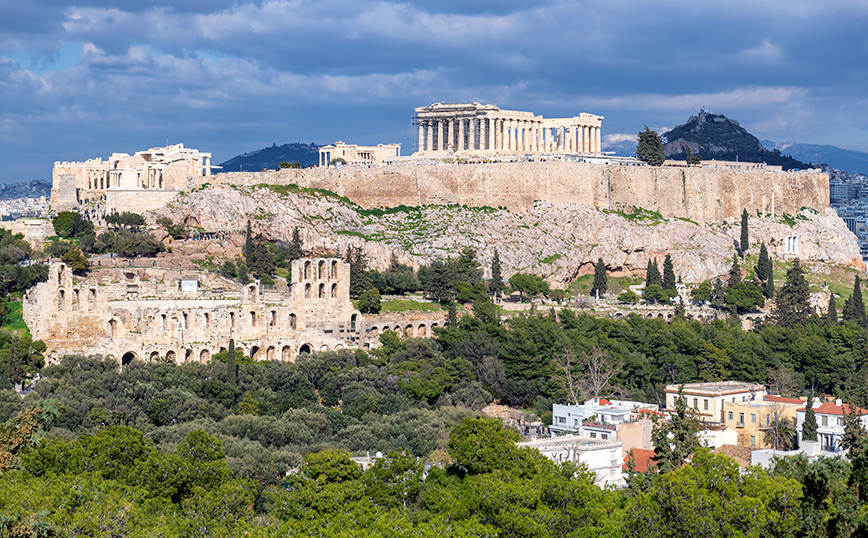 Γαλλία: Πρωτιά για την Ελλάδα σε τουριστικές πωλήσεις τον Φεβρουάριο