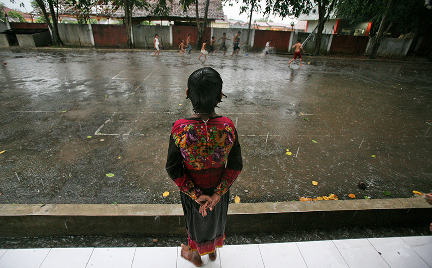 Ινδονησία: Έρευνα για περιστατικά σοβαρών νεφρικών βλαβών που προκάλεσαν τον θάνατο περισσότερων από 20 παιδιών