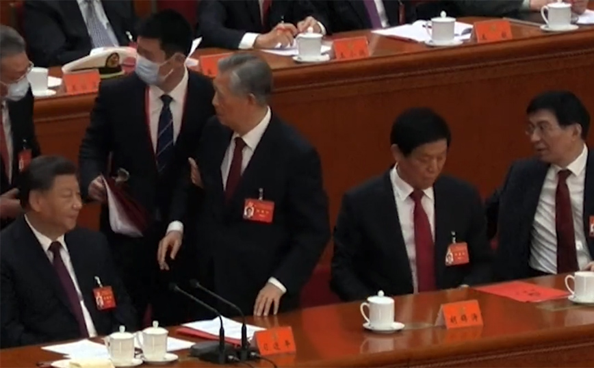 «Οι ηγέτες της Κίνας έχουν γίνει ανελέητοι» λέει ο Άι Ουεϊουέι μετά το συνέδριο του Κομμουνιστικού Κόμματος