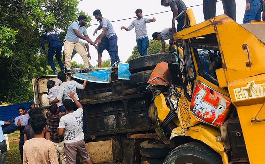 Σρι Λάνκα: 44 τραυματίες έπειτα από σύγκρουση φορτηγού με λεωφορείο