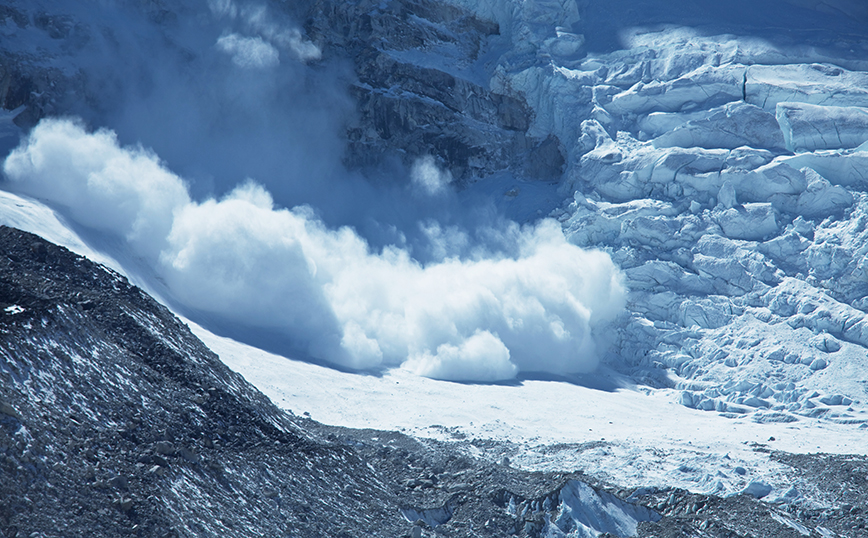 Ελβετία: Εννέα σκιέρ παρασύρθηκαν από χιονοστιβάδα